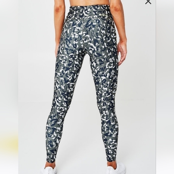 Soul by SoulCycle Leopard Camo Leggings XS - Picture 2 of 7